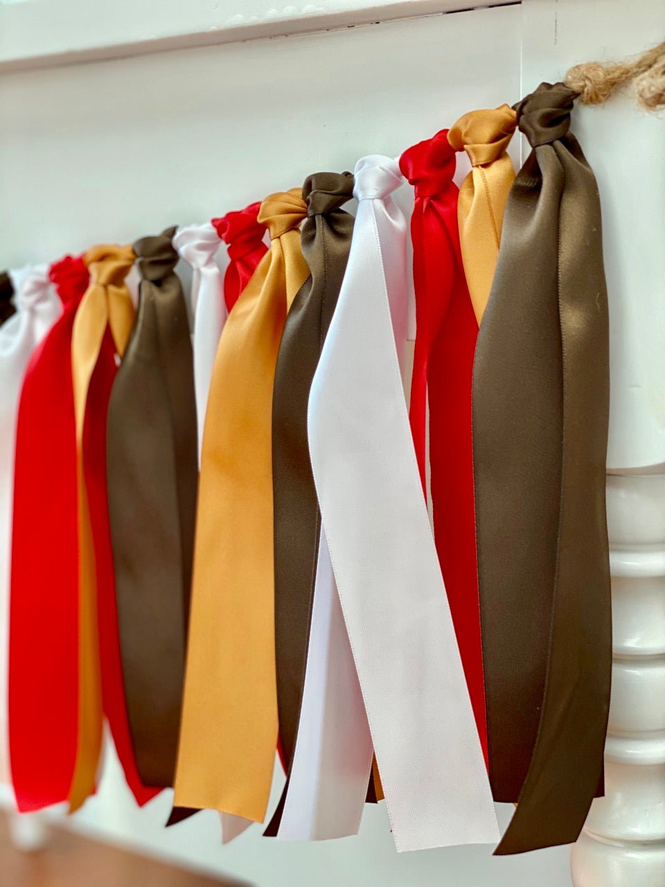Gingerbread Ribbon Bunting - FREE Shipping - The Party Teacher - right side view