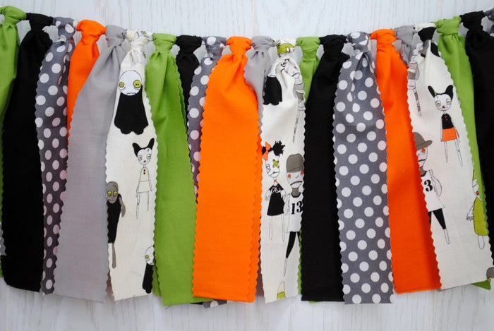 Zombie Fabric Bunting - FREE Shipping - The Party Teacher