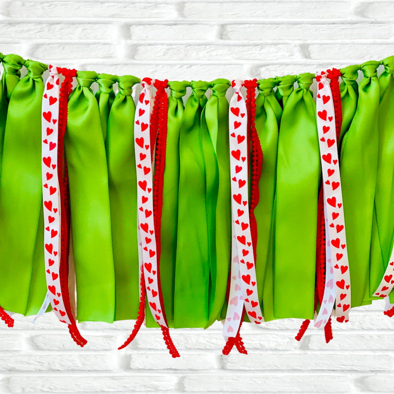 Christmas Grouch Ribbon Bunting - The Party Teacher - close up