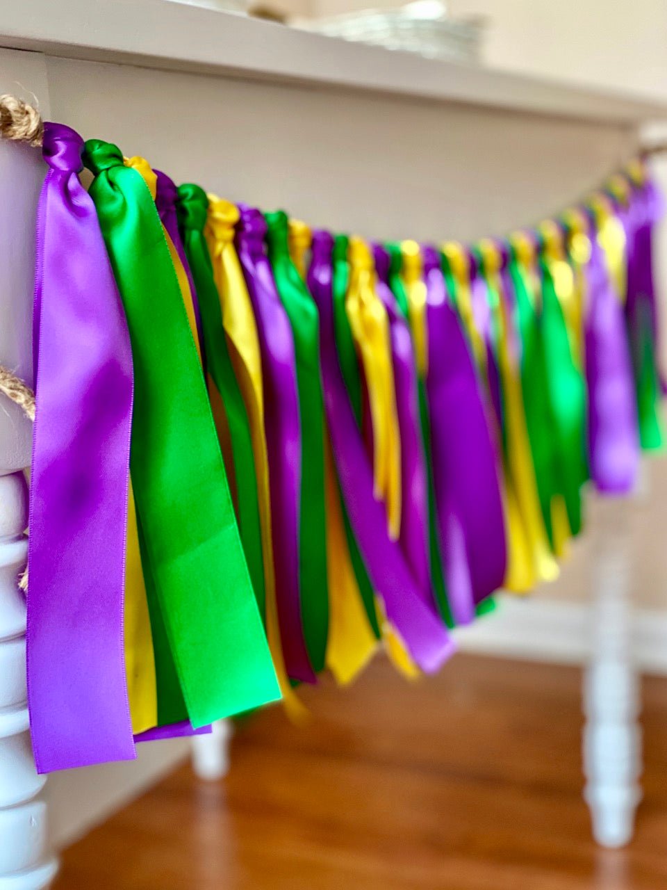 BESPORTBLE 4 Pcs Mardi Gras Fan Flag Décor Ornement Drapeaux Mardi Gras